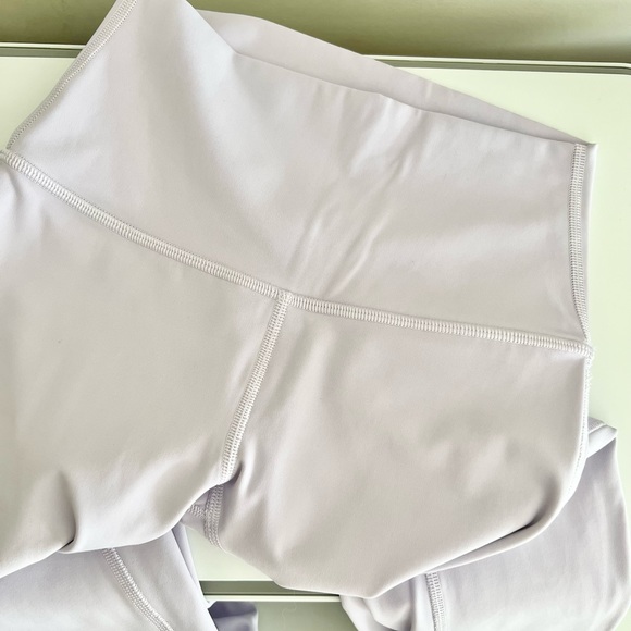 Lululemon Athletica Lilac Purple leggings - Picture 2 of 6